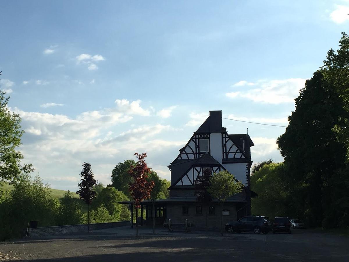 Bahnhof Thalfang Hotell Exteriör bild